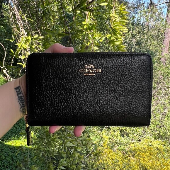 Coach Handbags - COACH Medium BLACK Pebble Leather Wallet with Gold Hardware AUTHENTIC